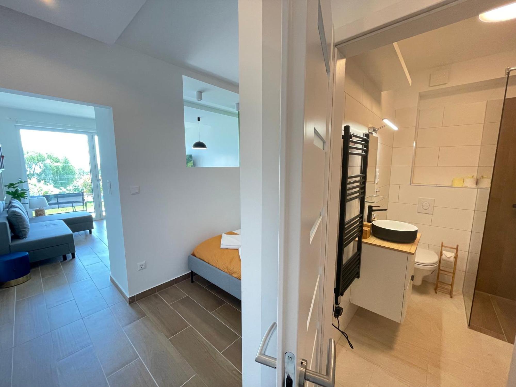 Panorama Superior Apartments - Pool, Garden, Parking Balatonalmádi Dış mekan fotoğraf