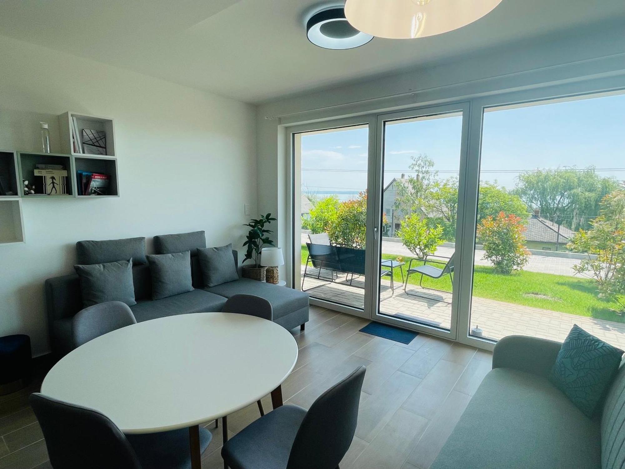 Panorama Superior Apartments - Pool, Garden, Parking Balatonalmádi Dış mekan fotoğraf