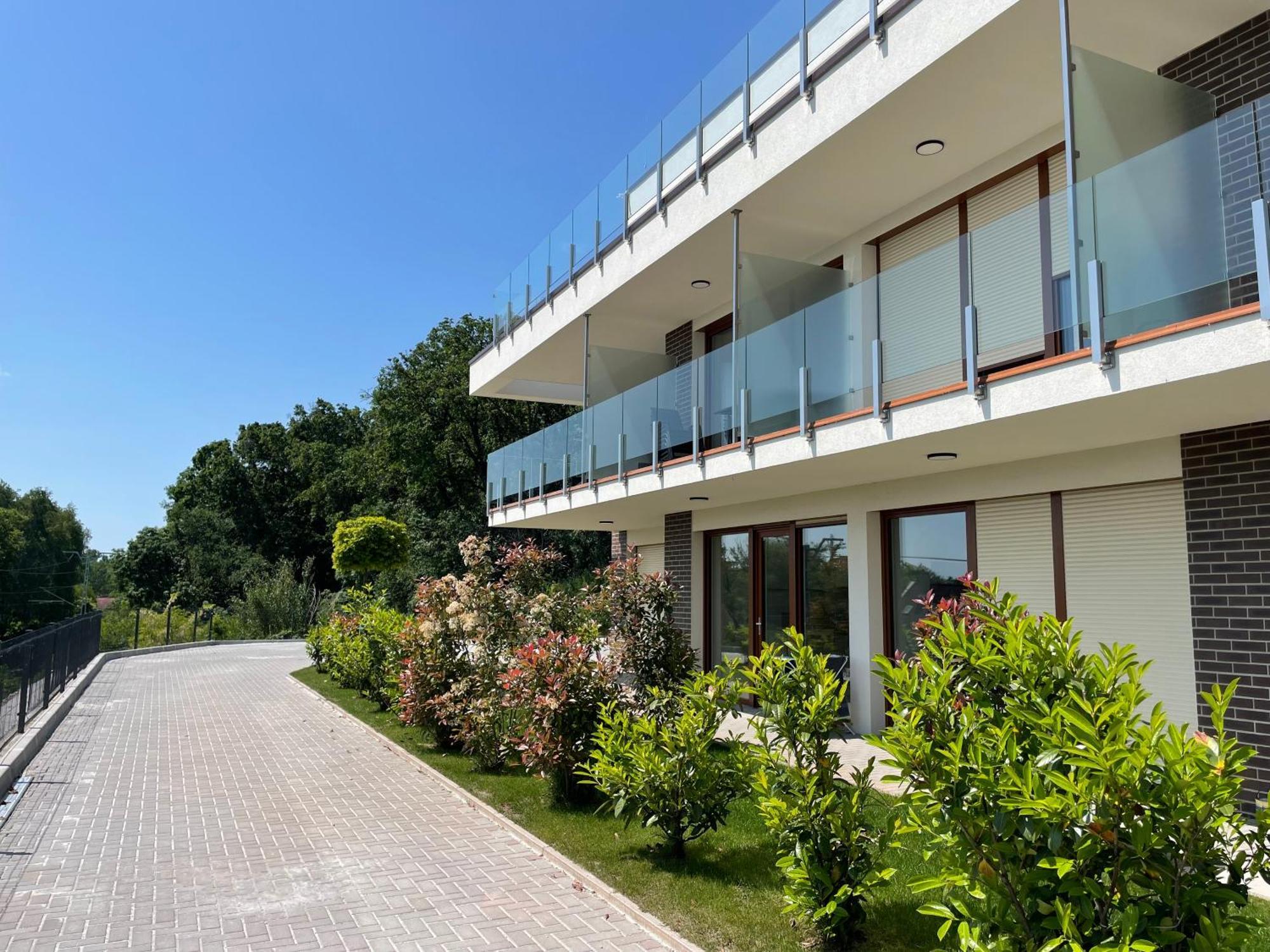 Panorama Superior Apartments - Pool, Garden, Parking Balatonalmádi Dış mekan fotoğraf